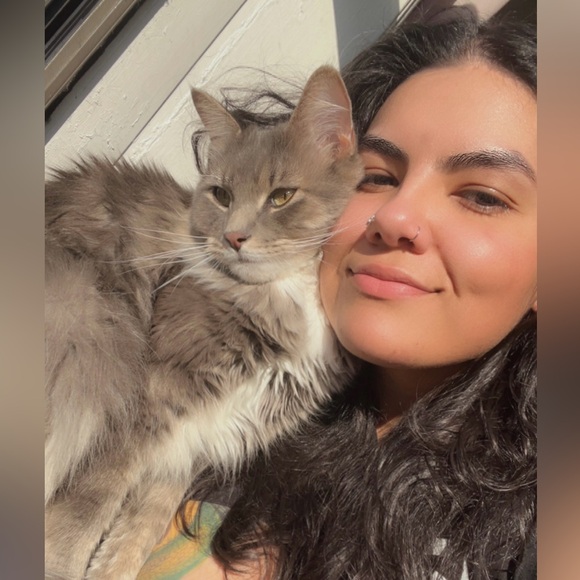 HI!! I’m Bibi 🖤💕 Welcome to my closet! - Picture 9 of 15